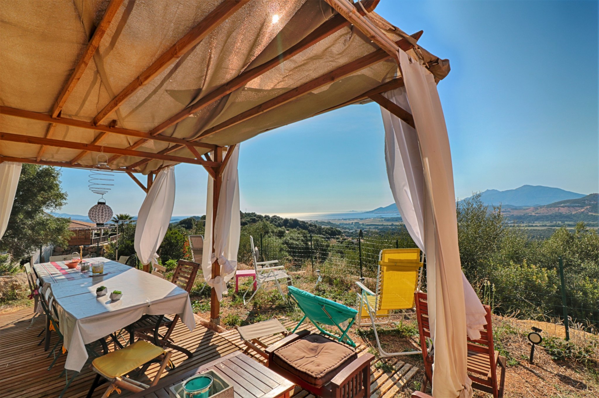 Bastelicaccia - villa récente et vue mer