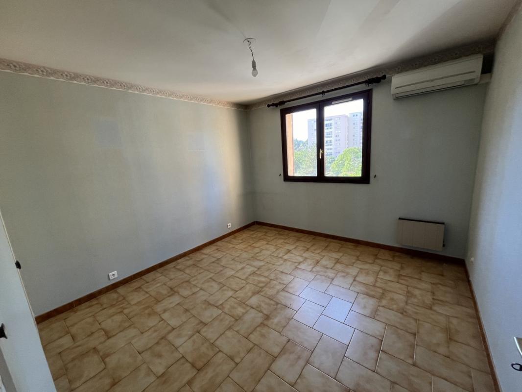 F3 RESIDENCE LA PINEDE BT D AVENUE DU MONT THABOR AJACCIO