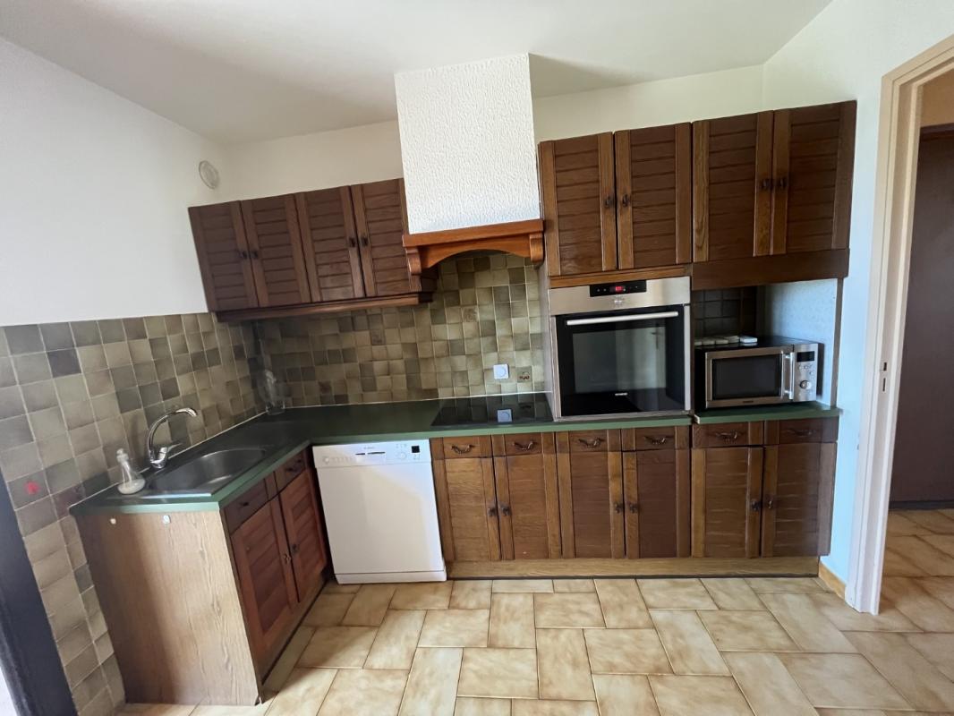 F3 RESIDENCE LA PINEDE BT D AVENUE DU MONT THABOR AJACCIO