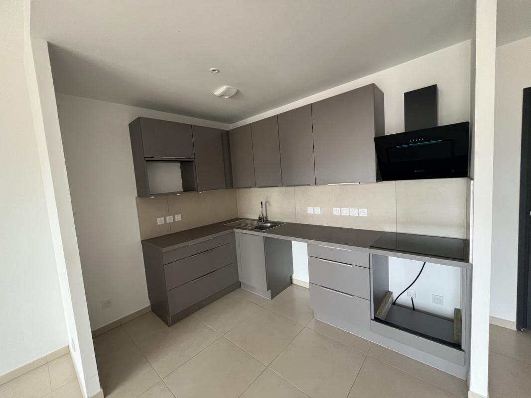 F2 RESIDENCE LES JARDINS DE LA GRAVONA C AJACCIO