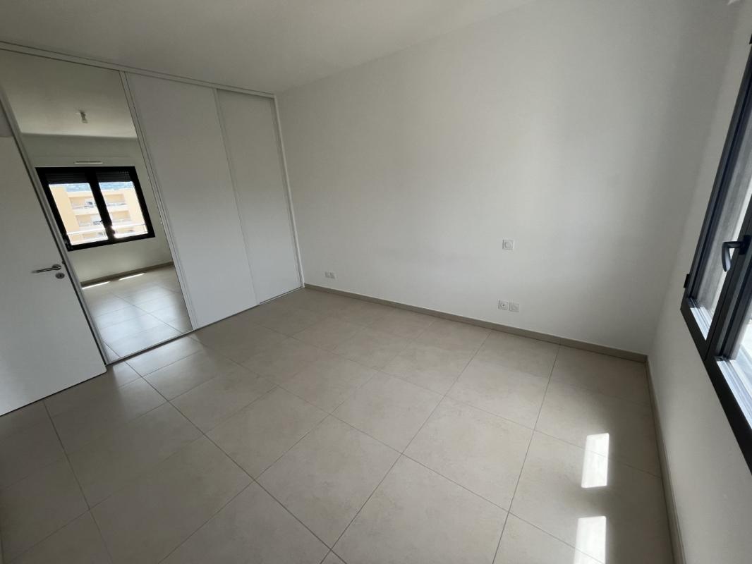 F2 RESIDENCE LES JARDINS DE LA GRAVONA C AJACCIO