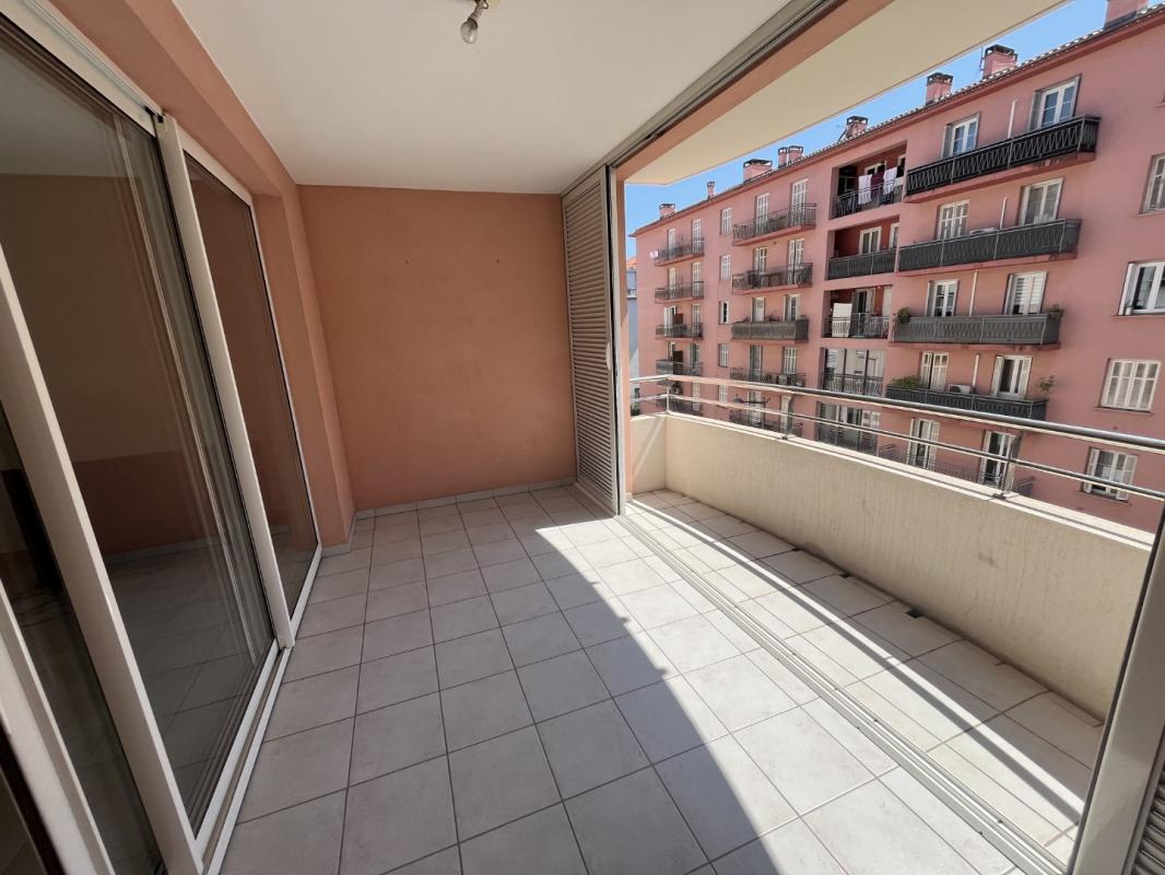 F4 ESPACE ALBAN BT D AJACCIO