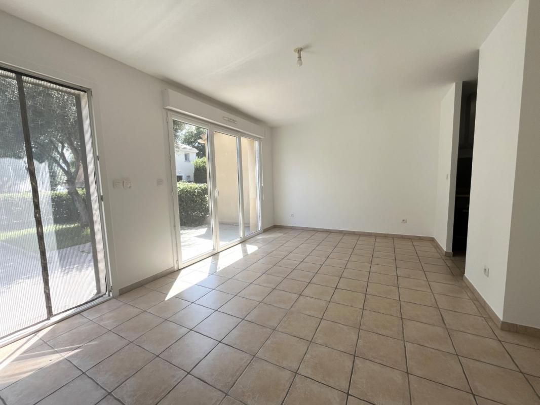 Maison individuelle 3 pièces avec jardin & garage