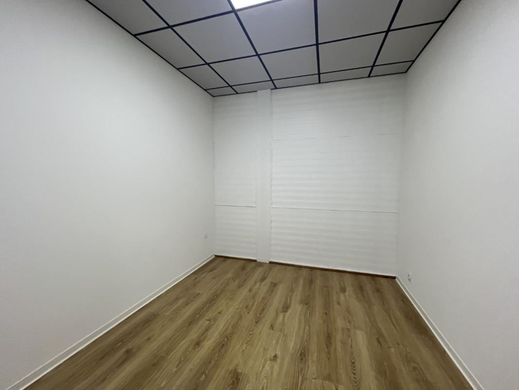 Local commercial/professionnel neuf