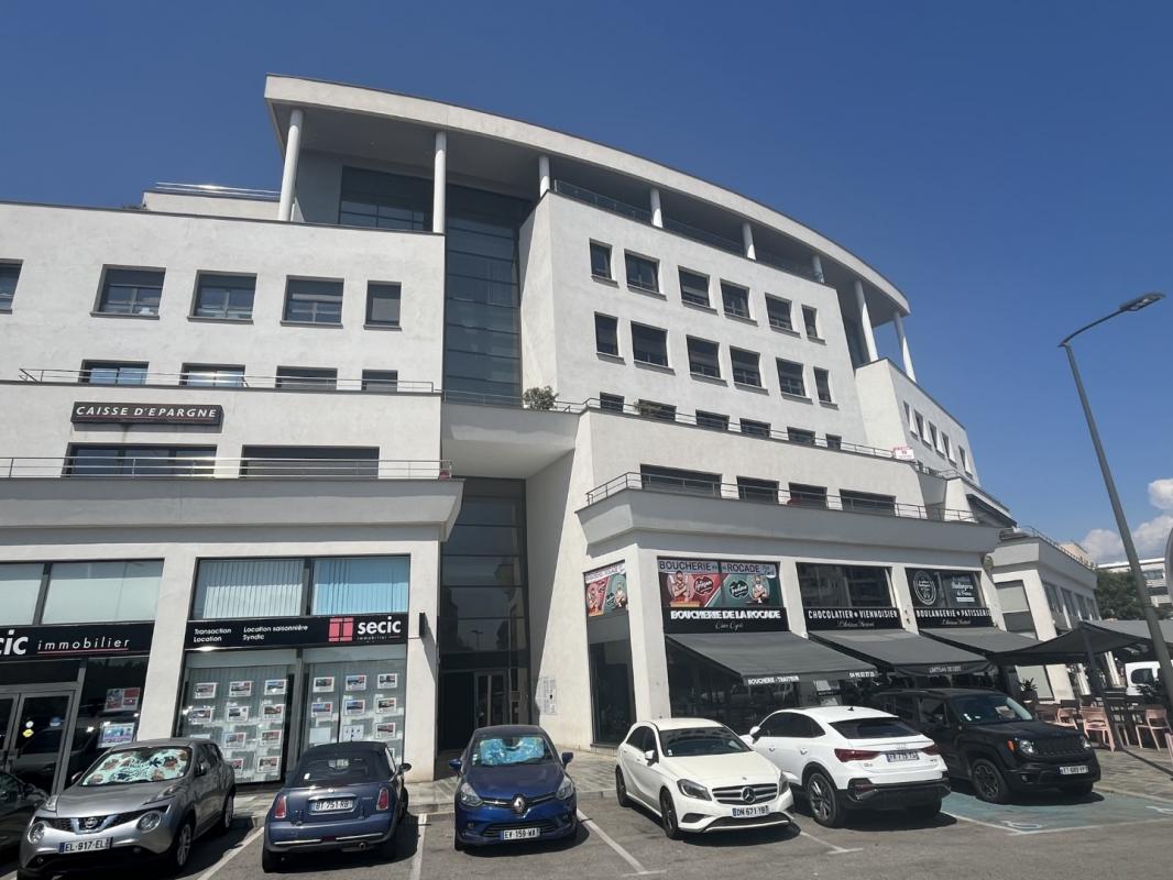 LOCAL PROFESSIONNEL RCE LES JARDINS DE BODICCIONE BT C AJACCIO