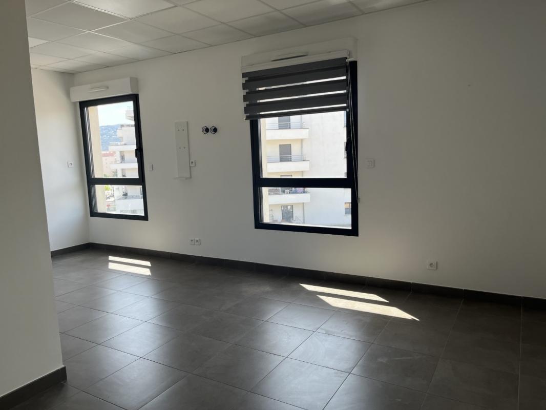 LOCAL PROFESSIONNEL RCE LES JARDINS DE BODICCIONE BT C AJACCIO