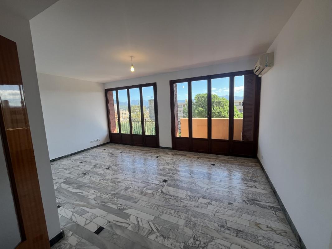 F4 RCE LA GRAVONA BT C1  RUE DES ROMARINS AJACCIO