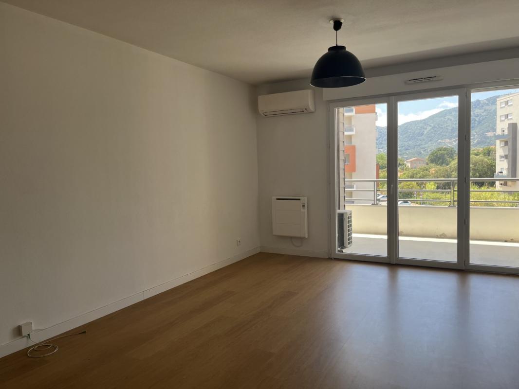 F2 RCE VIVALDI II IMMEUBLE HIVER AJACCIO