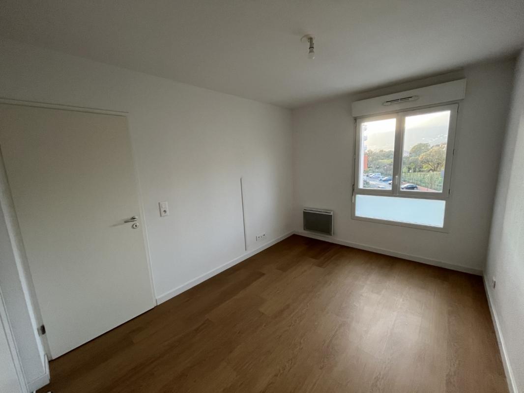 F2 RCE VIVALDI II IMMEUBLE HIVER AJACCIO