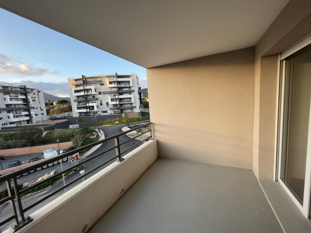 F2 RCE VIVALDI II IMMEUBLE HIVER AJACCIO