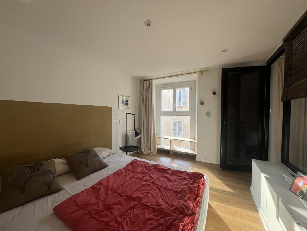 F2 MEUBLE 2 RUE COMTE BACCIOCHI AJACCIO