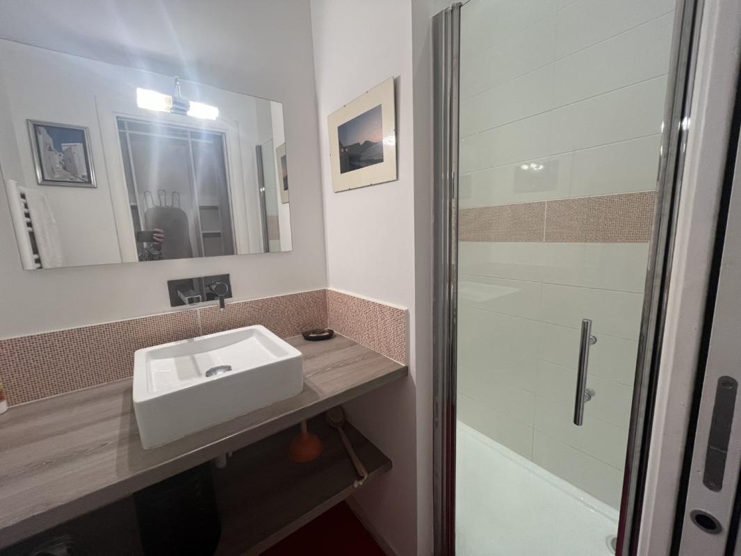 F2 MEUBLE 2 RUE COMTE BACCIOCHI AJACCIO