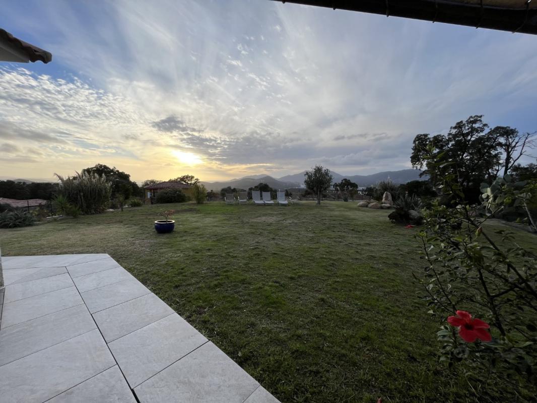 VILLA F4 BASTELICACCIA