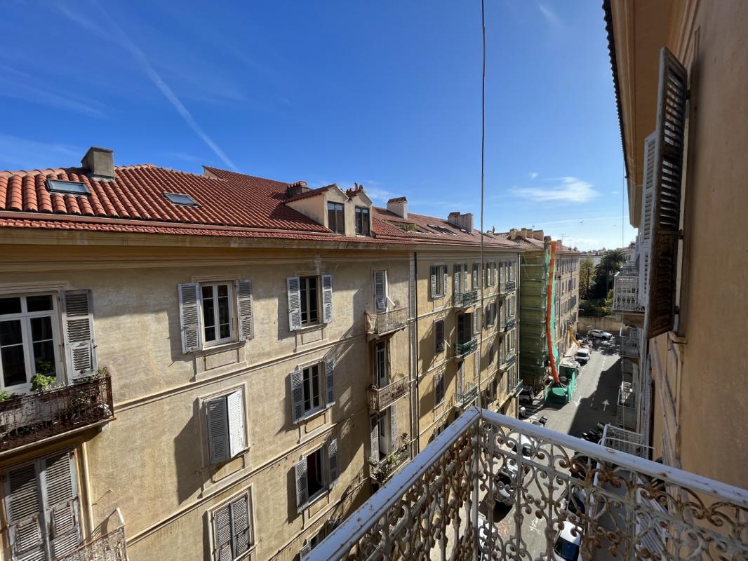 F4 MEUBLE 3 RUE CAPITAINE LIVRELLI AJACCIO