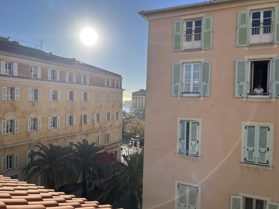 F3 6 RUE EMMANUEL ARENE AJACCIO