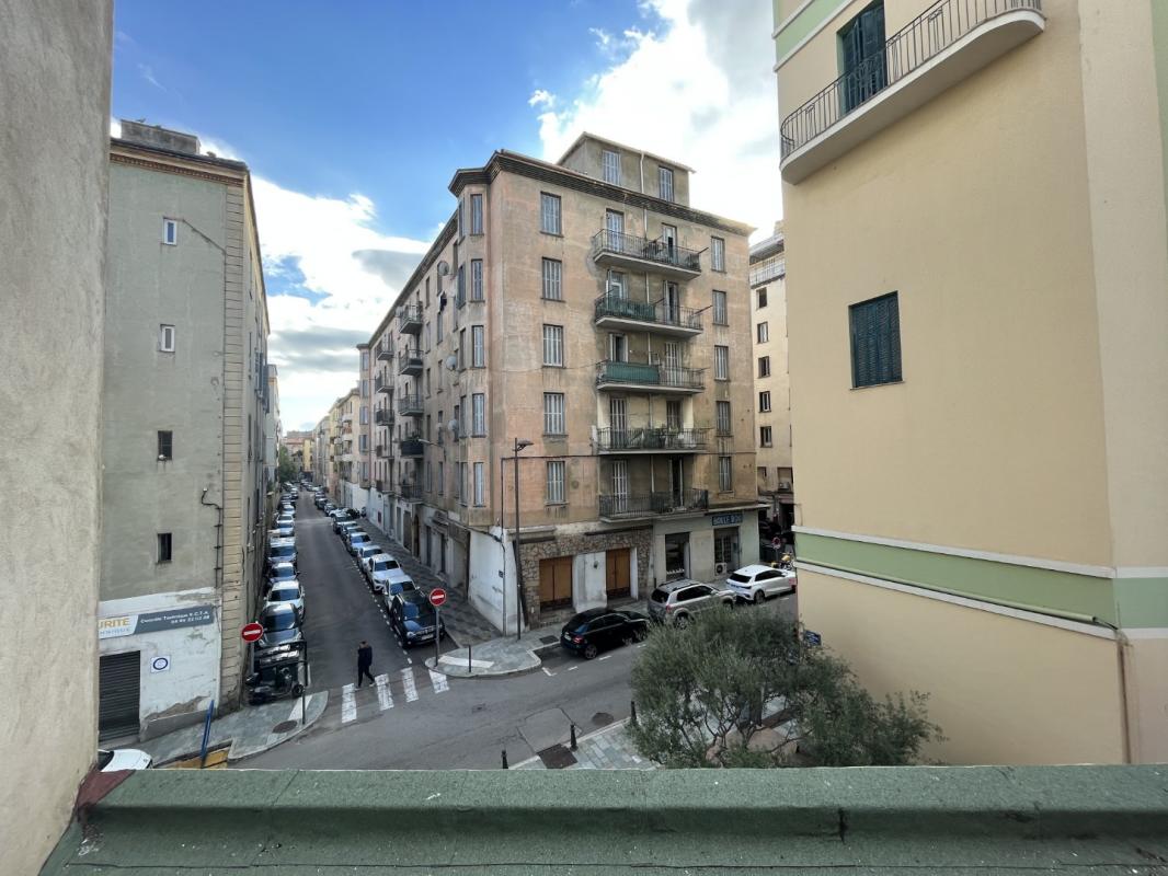 F1 2 RUE COLONNA D'ORNANO AJACCIO