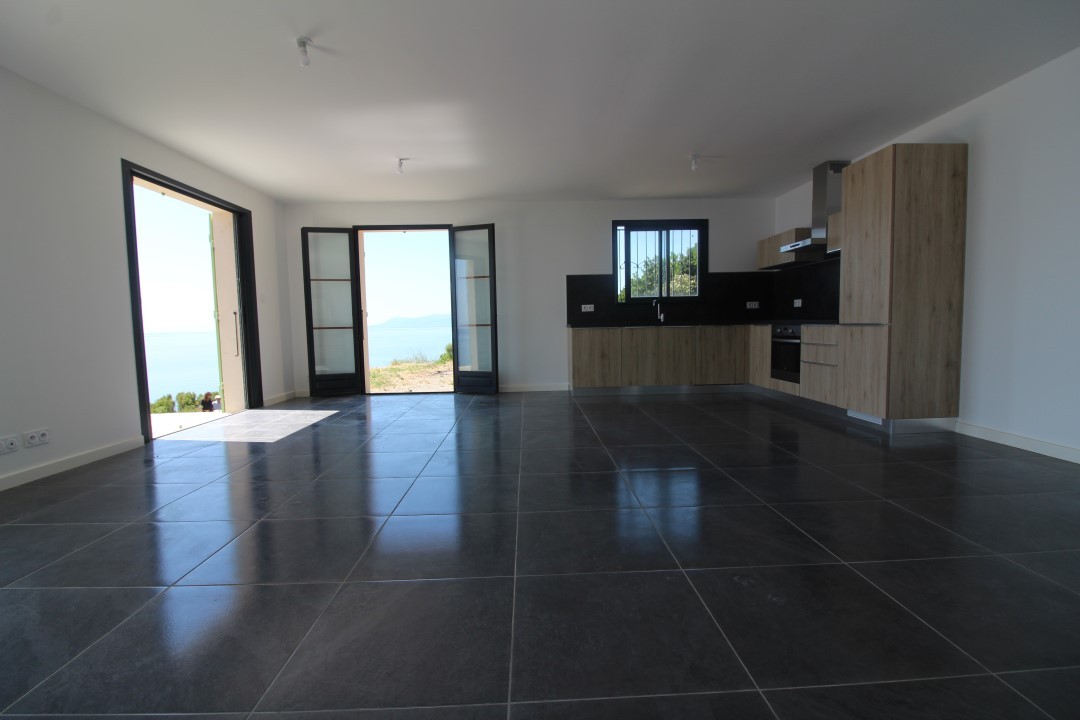Location maison à Brando