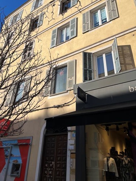Local 9 cours Napoléon AJACCIO