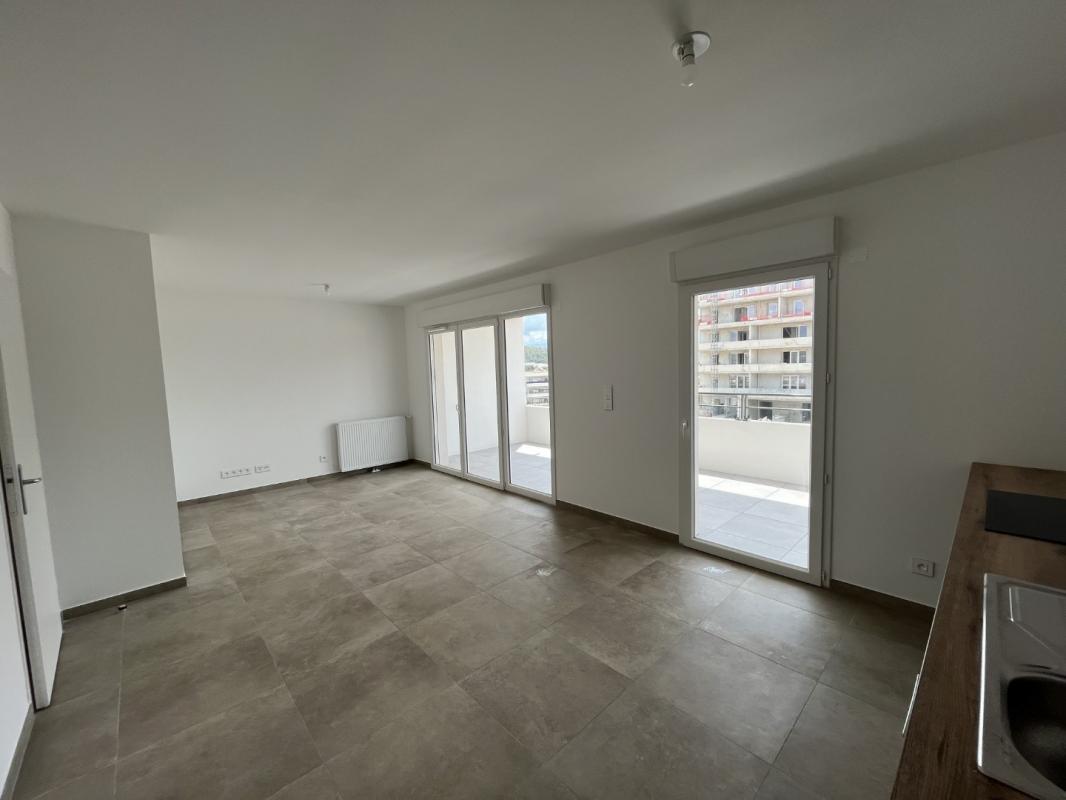 F2 RESIDENCE LES TERRASSES DU STILETTO BT B2  AJACCIO