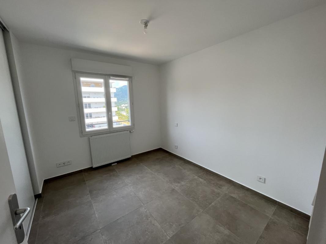 F2 RESIDENCE LES TERRASSES DU STILETTO BT B2  AJACCIO
