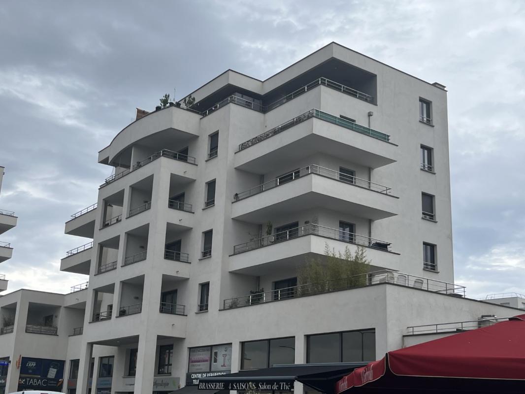 STUDIO RCE LES JARDINS DE BODICCIONE BT E AJACCIO
