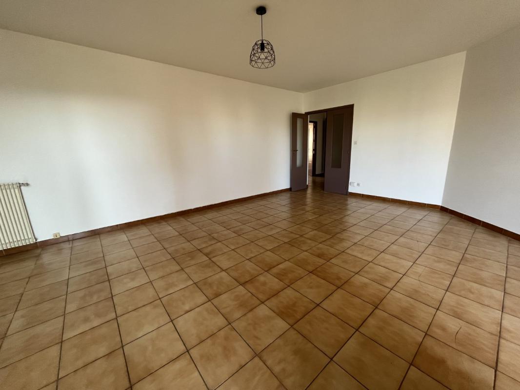 F4 RESIDENCE EMPIRE BT C AVENUE MARECHAL LYAUTEY AJACCIO