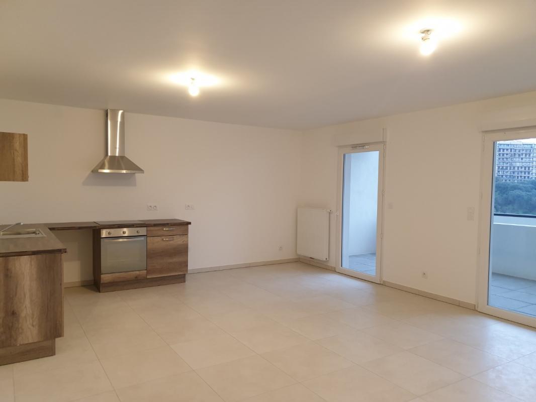 F3 RCE CARRE DE BODICCIONE J2 AVENUE MARECHAL JUIN AJACCIO