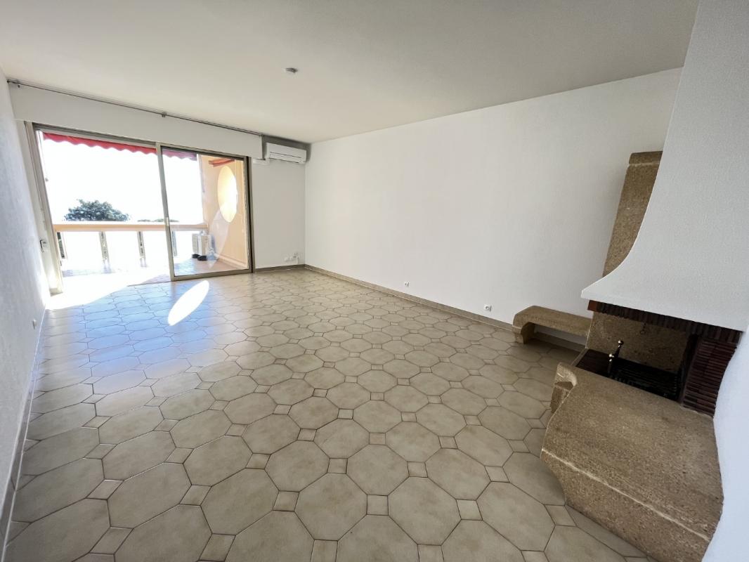 Appartement F4 COLLINES DU SALARIO