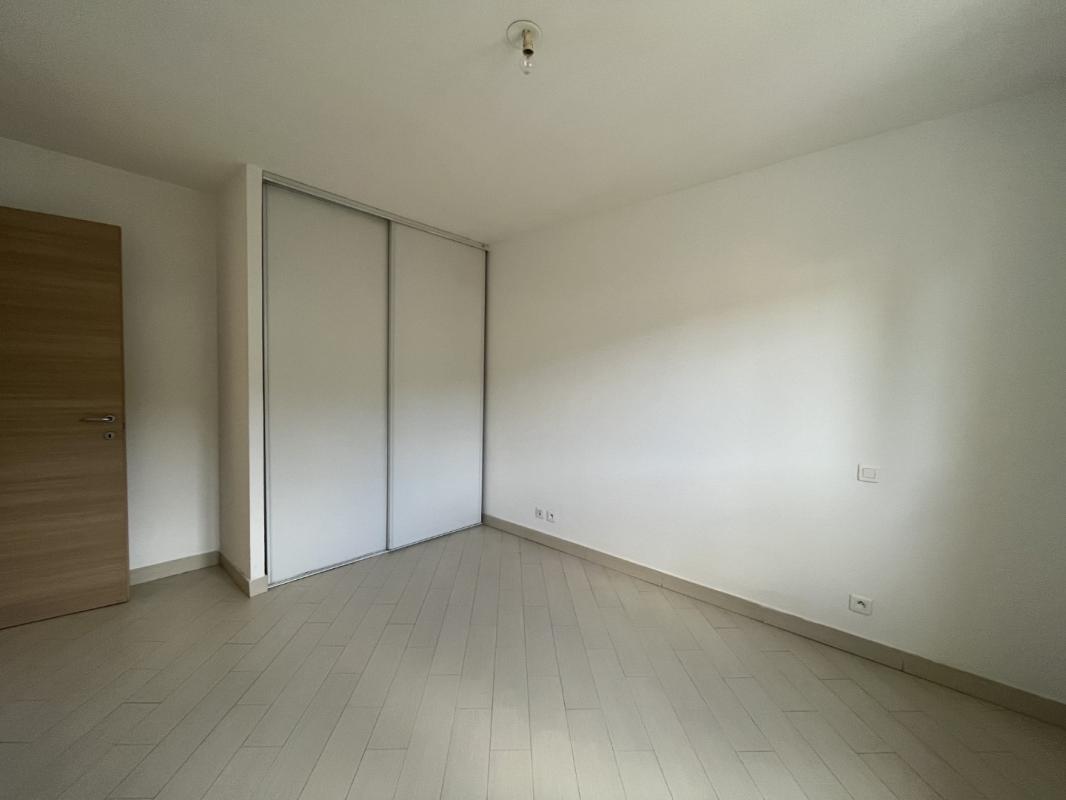 Appartement 2 pièces avec grande terrasse