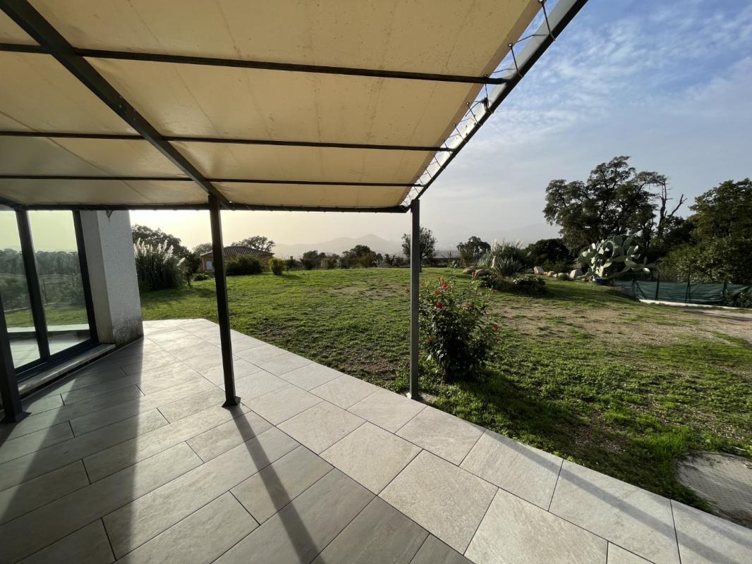 VILLA F4 BASTELICACCIA