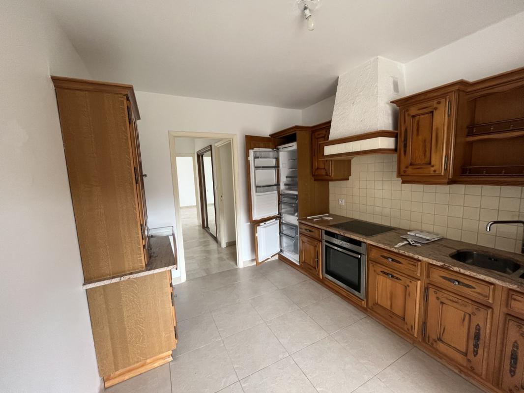 F3 RESIDENCE LAETITIA BONAPARTE BT A AVENUE DE LA GRANDE ARMEE AJACCIO