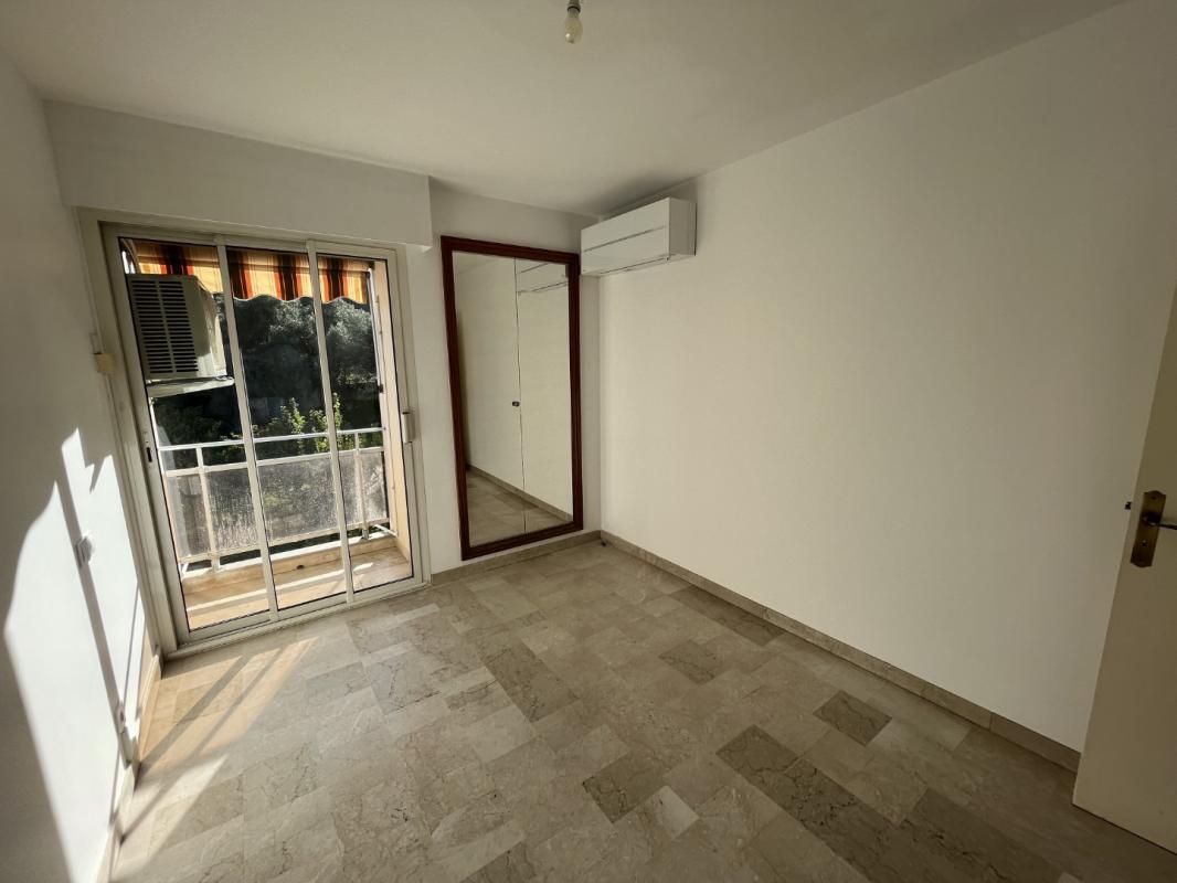 F3 RESIDENCE LAETITIA BONAPARTE BT A AVENUE DE LA GRANDE ARMEE AJACCIO