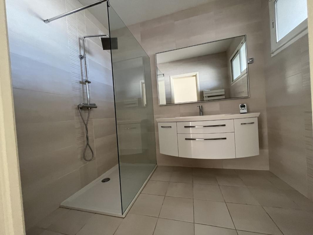 F3 RESIDENCE LAETITIA BONAPARTE BT A AVENUE DE LA GRANDE ARMEE AJACCIO