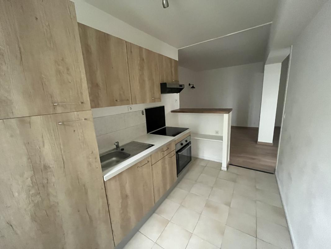 F2 2 RUE COLONEL COLONNA D ORNANO AJACCIO