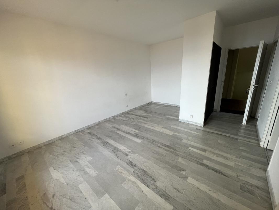 F1 RCE DES CRETES IMMEUBLE LES BRUYERES SANGUINAIRES AJACCIO
