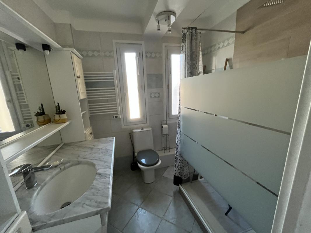 F3 MEUBLE RCE LES AMANDIERS BT A1 RUE BIANCAMARIA AJACCIO