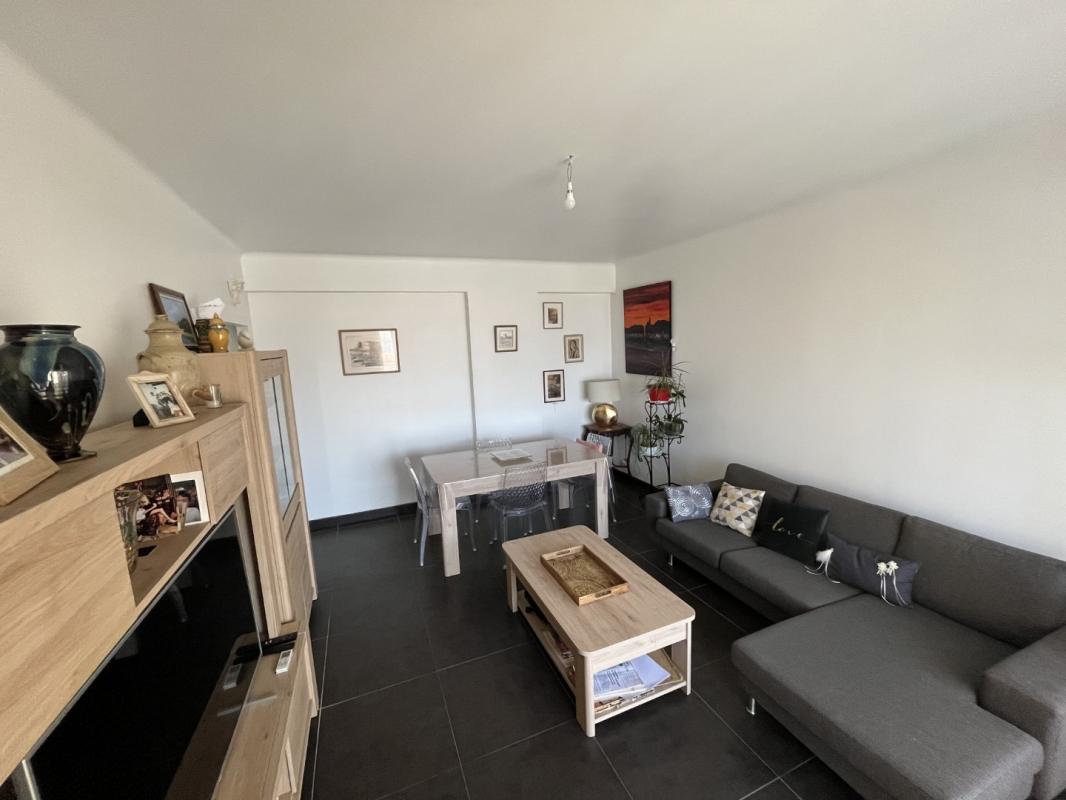 F2 MEUBLE PARC SAN LAZARO ILE DE BEAUTE AJACCIO