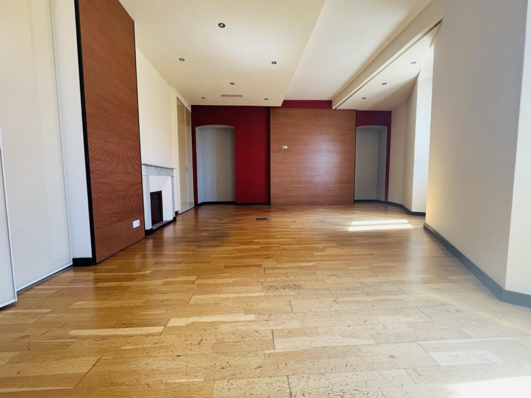Location divers à Bastia