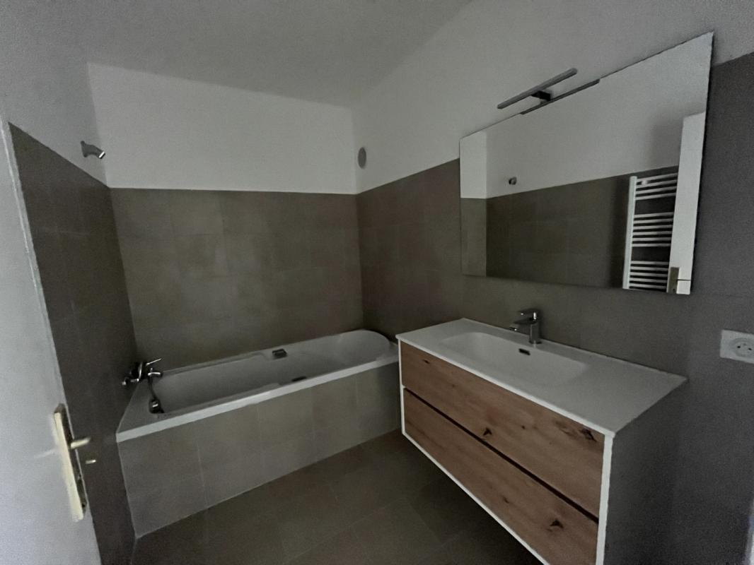 F4 RESIDENCE LA PINEDE BT B MONTHABOR  PIETRALBA AJACCIO