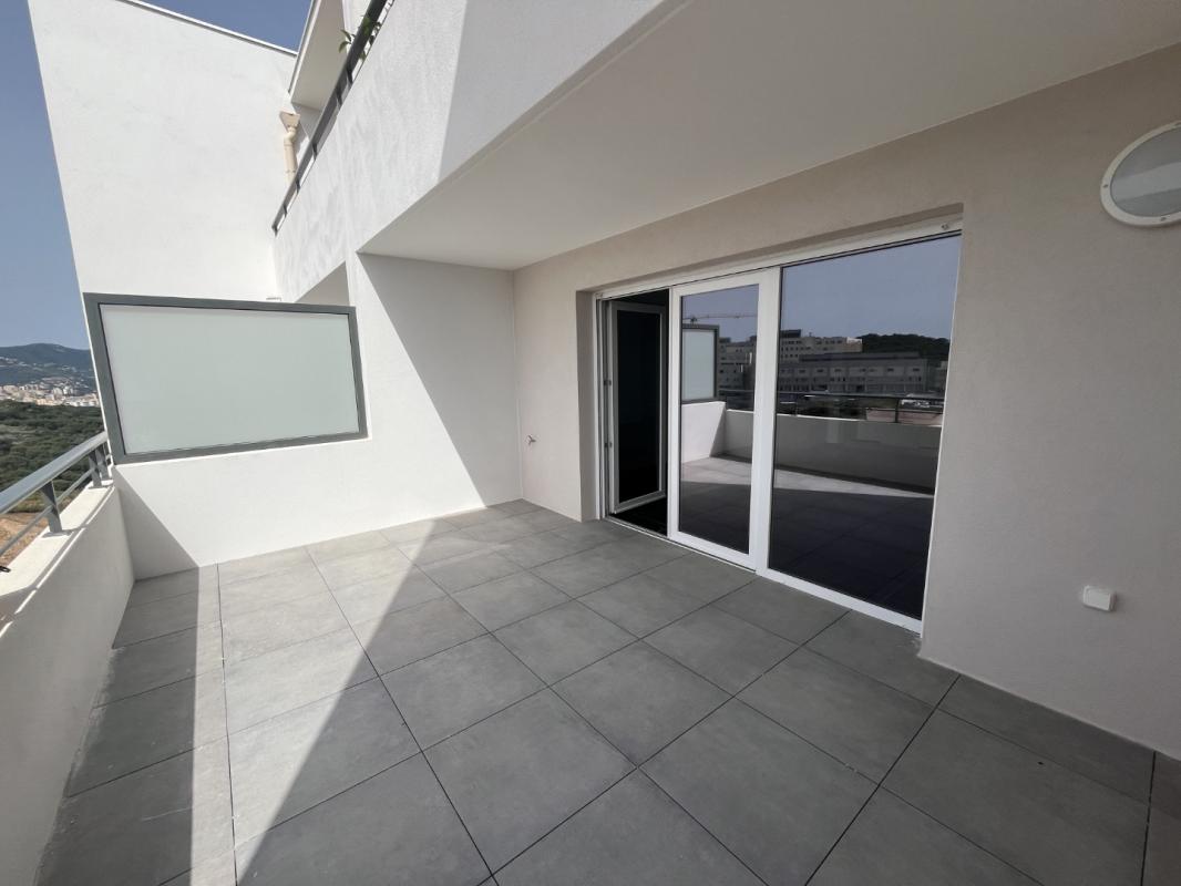 F3 LES TERRASSES DU STILETTO BT C1 AJACCIO