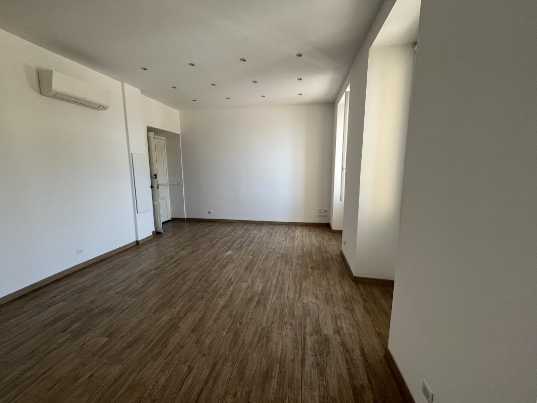 F3 5 BOULEVARD SAMPIERO AJACCIO