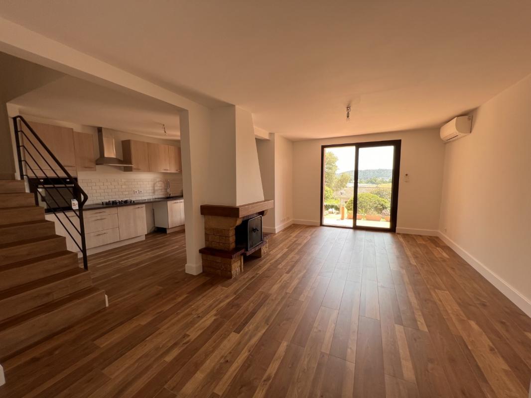 VILLA F4 EFFRICO SARROLA CARCOPINO