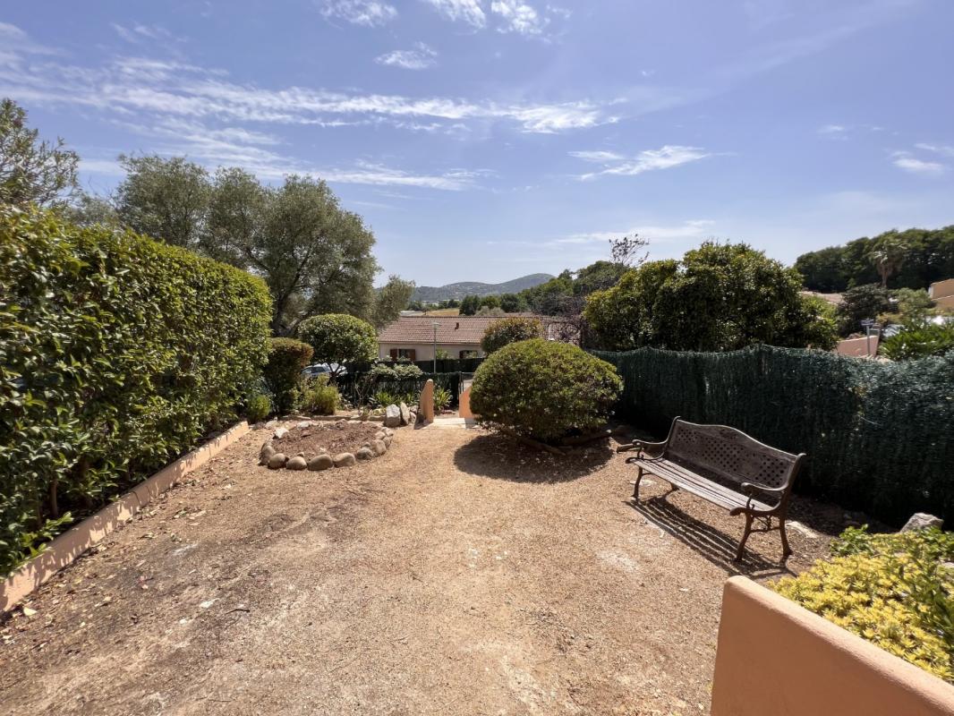 VILLA F4 EFFRICO SARROLA CARCOPINO