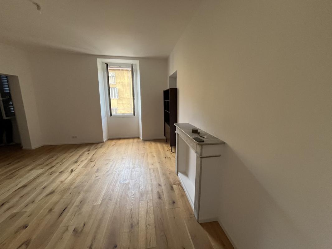 F3 24 COURS NAPOLEON AJACCIO