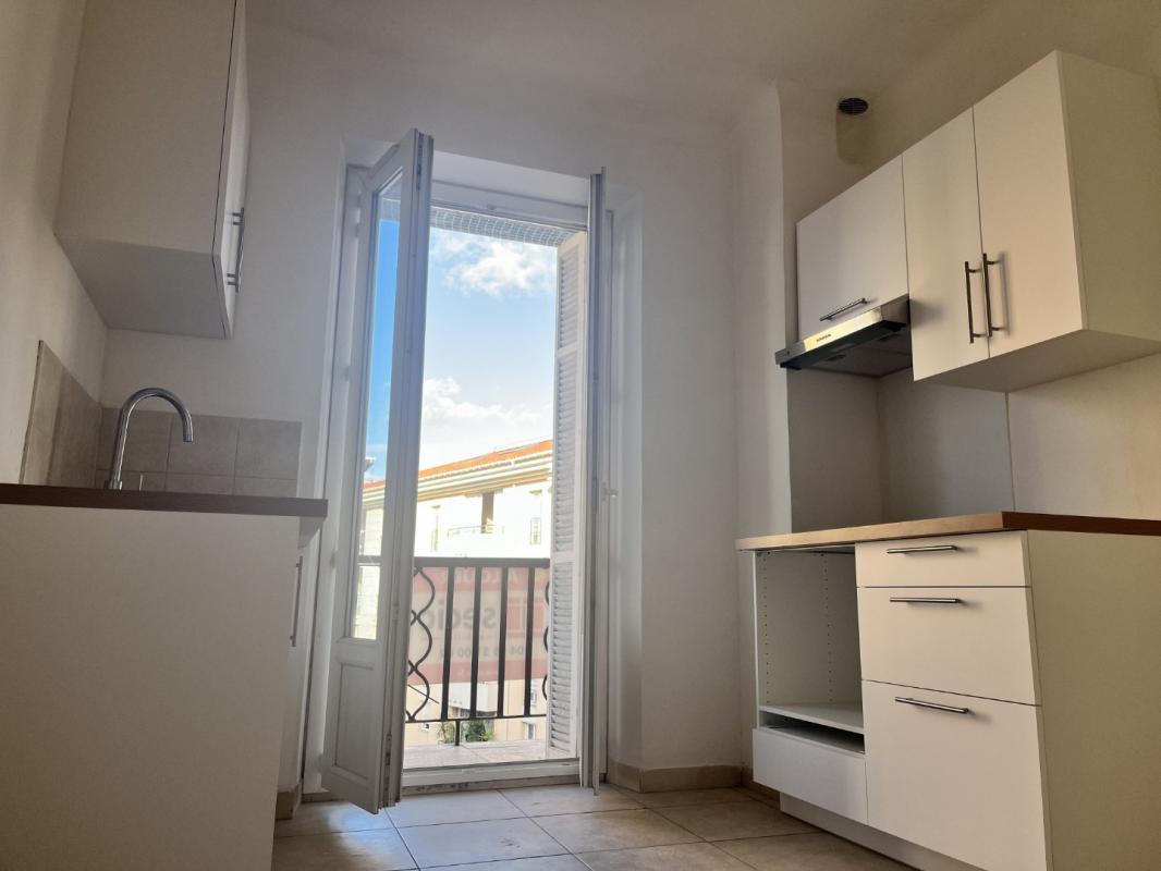 F3 7 RUE DEL PELLEGRINO AJACCIO