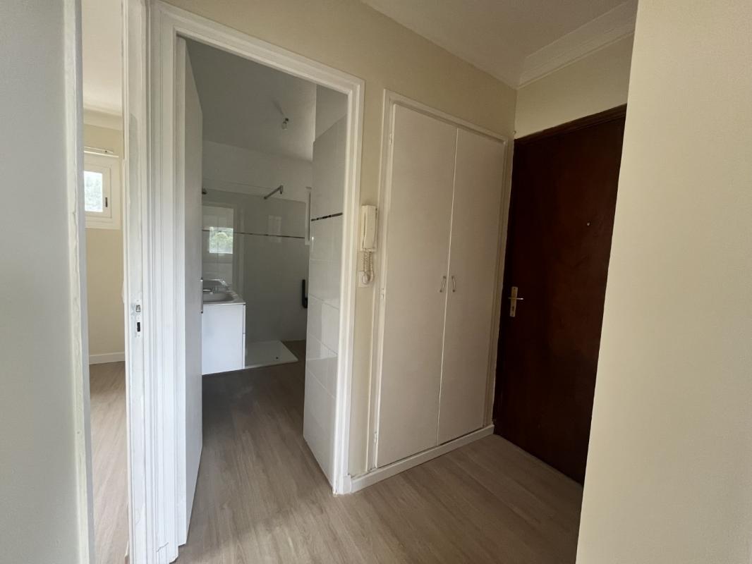 STUDIO IMMEUBLE LES OPONCES PARC BERTHAULT AJACCIO