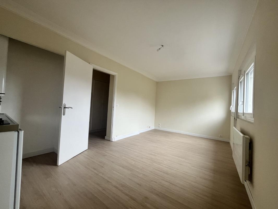 STUDIO IMMEUBLE LES OPONCES PARC BERTHAULT AJACCIO