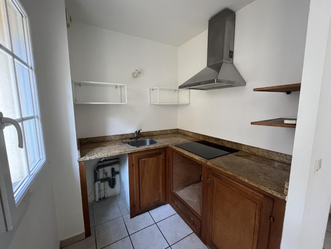 F2 7 RUE DES BUCHERONS  AJACCIO
