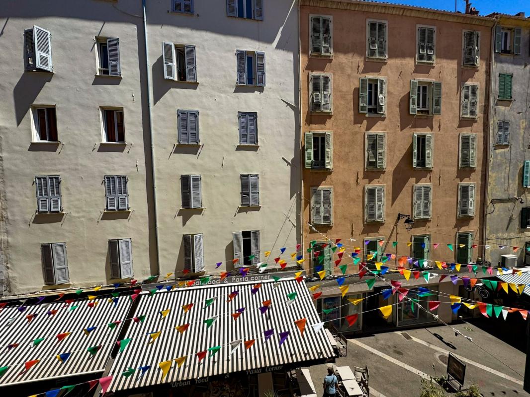 F1 11 RUE FESCH AJACCIO