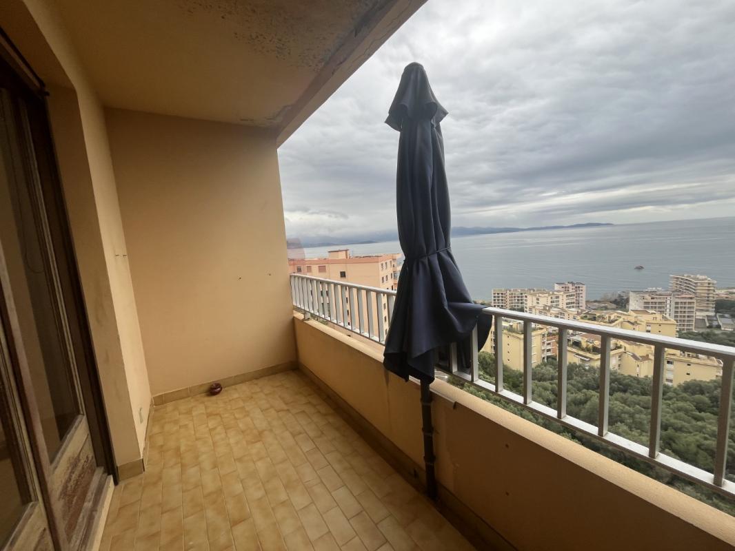 STUDIO RCE DES ILES IMMEUBLE LE CRETE I BT B SANGUINAIRES AJACCIO
